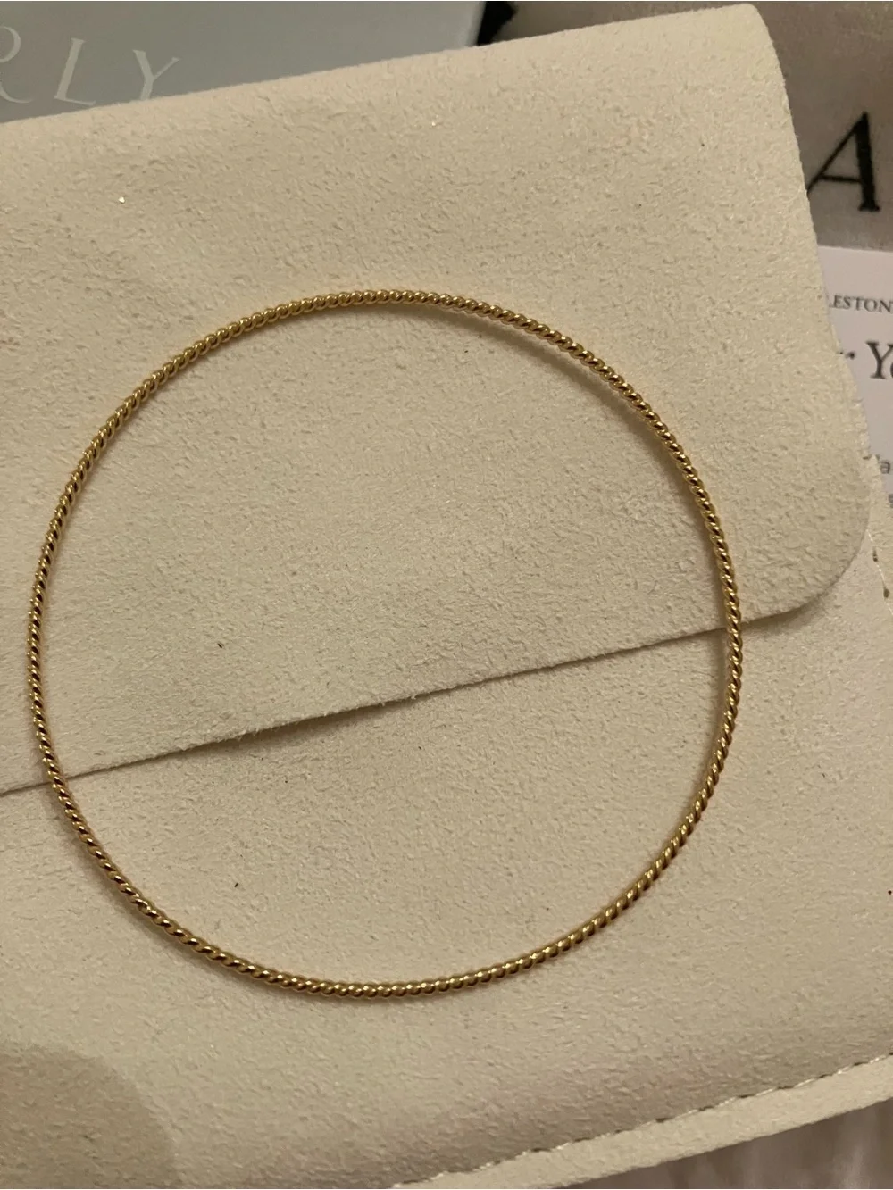 Genuine Yearly Co Thin Twist Bangle - Picture 6 of 7